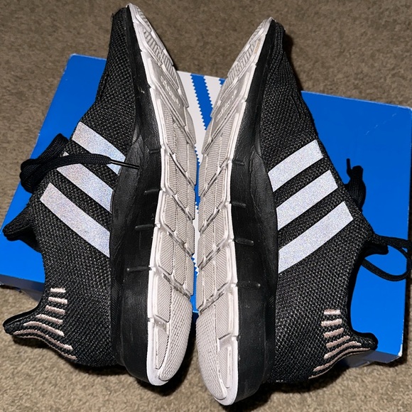 Adidas women’s size 10 Swift Run running shoe - Picture 6 of 7